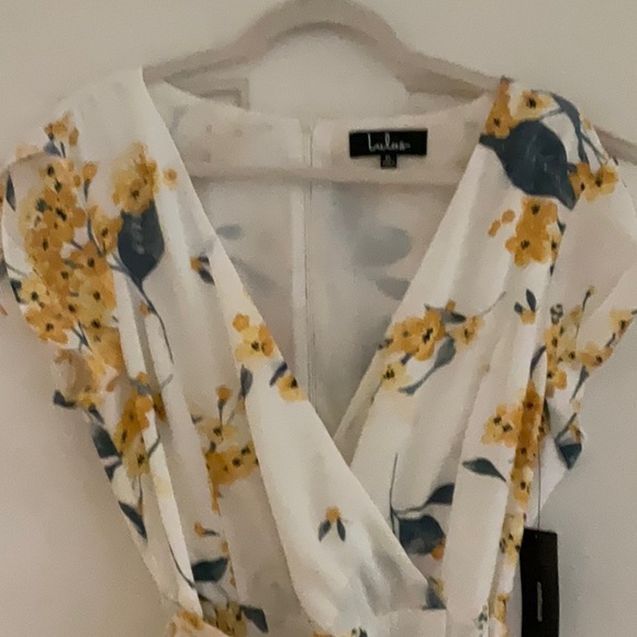 Beautiful Lulu dress with tags still attached. - Picture 7 of 8